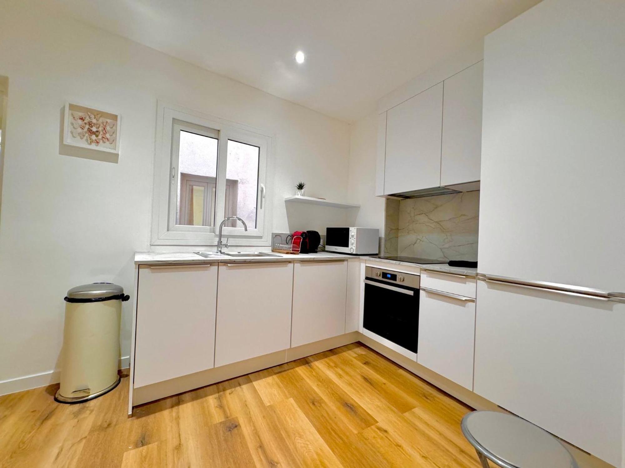 Apartment Riviera: Old Town Grand Near Promenade *
