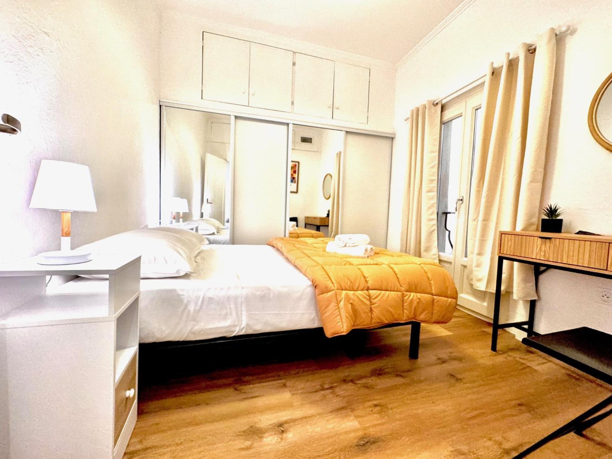 Riviera: Old Town Grand Near Promenade Apartment